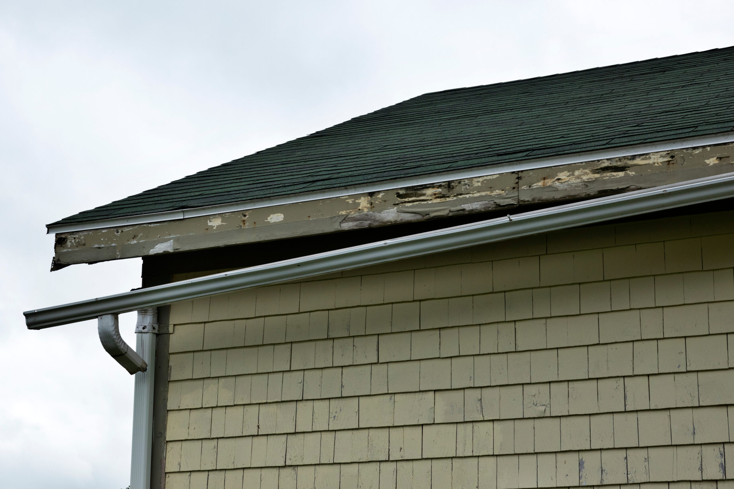 gutter cleaning in North Royalton